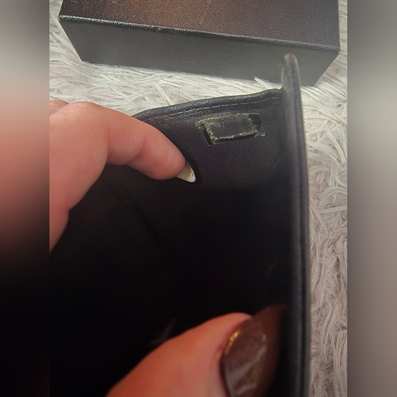 Chanel Compact Double Snap Black Caviar Wallet (GUC)(READ DESCRIPTION)(2005) - Picture 10 of 16